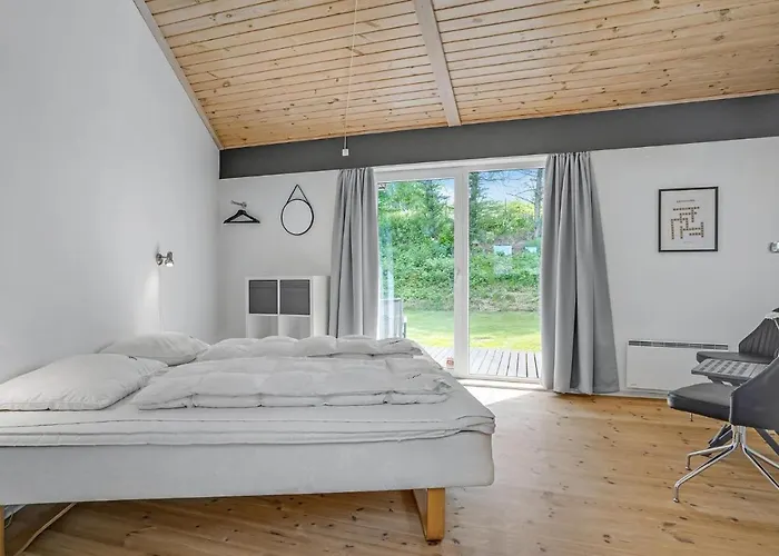 Holiday home 4 Person In Ebeltoft-by Traum *